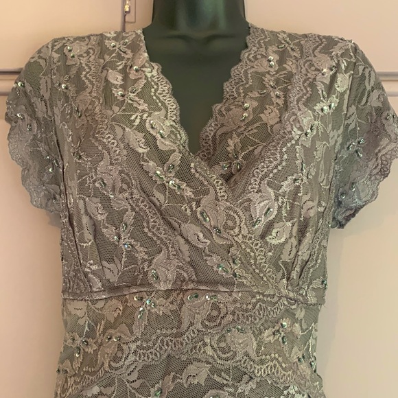 Grace Hill lace and beaded Dress - Picture 2 of 6